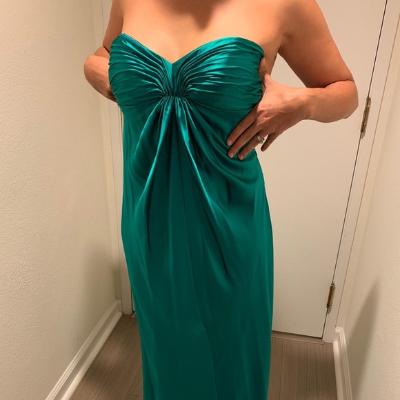 Emerald Green silk strapless dress - Picture 4 of 6